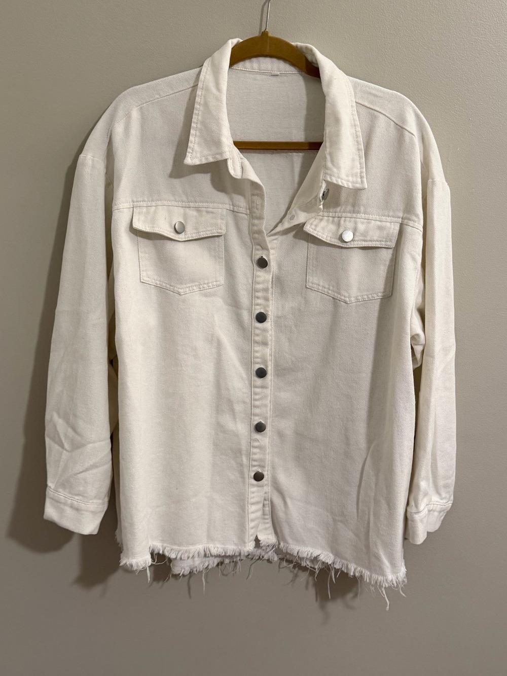 NWOT Denim Jacket for Women Button Up Frayed Hem Shacket - Picture 2 of 8